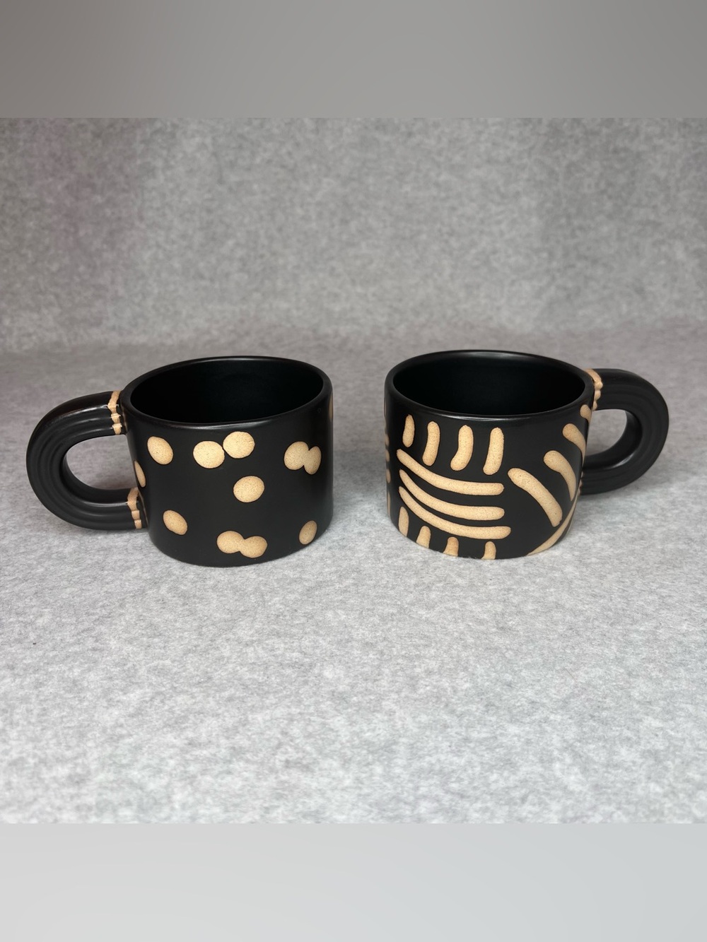 West Elm Ceramic Stoneware 2 Mug Set Black Tan Boho Modern Polka Dots/Stripe